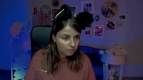 martaedams online show from November 17, 6:08 am