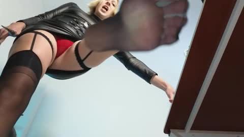 Snapshot of marthahoffman chatting on March 15, 8:20 am Ultimate Goddess online show from March 15, 8:20 am