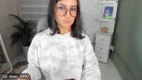 Snapshot of martiiinaa_ chatting on September 16, 6:03 am Martina online show from September 16, 6:03 am