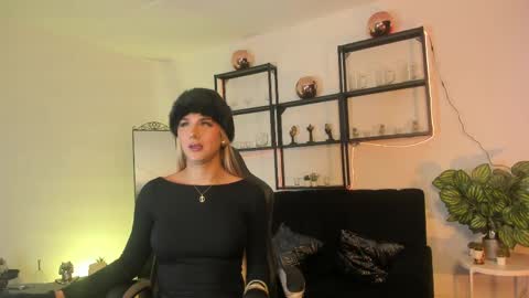 Snapshot of martiina_rose chatting on April 29, 12:09 pm Martina online show from April 29, 12:09 pm