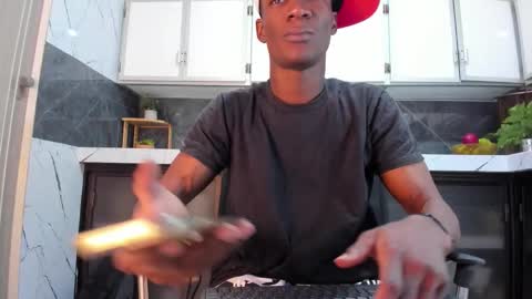 Martin online show from December 22, 7:33 pm