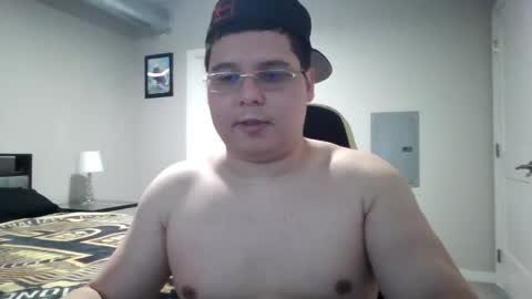 martin_militaryboy online show from May 21, 8:38 pm