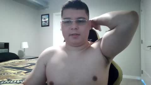 martin_militaryboy online show from May 25, 8:04 pm