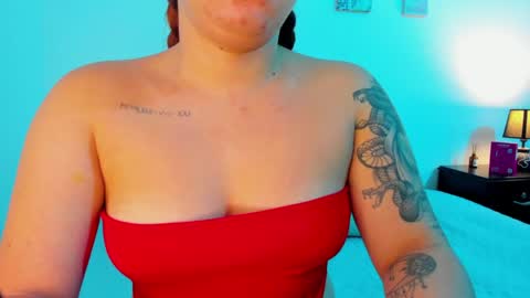 Snapshot of martina_connor1 chatting on May 7, 11:04 am C A R O L I N A online show from May 7, 11:04 am