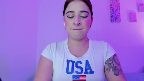 Snapshot of martina_connor1 chatting on May 28, 5:10 pm C A R O L I N A online show from May 28, 5:10 pm