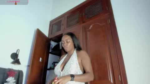 Laura online show from December 23, 12:30 am