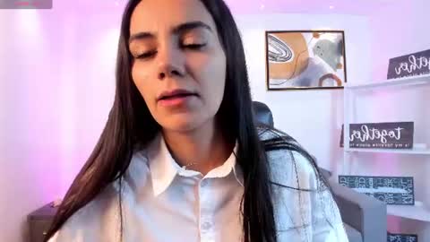 Snapshot of martina_mancinii chatting on June 28, 11:27 am Martina online show from June 28, 11:27 am