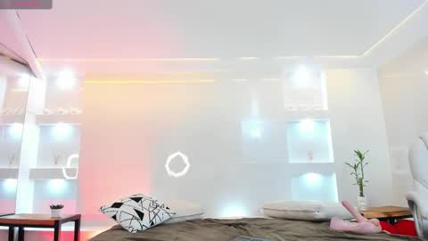 Snapshot of martina_mayers chatting on February 17, 8:15 pm Martina online show from February 17, 8:15 pm