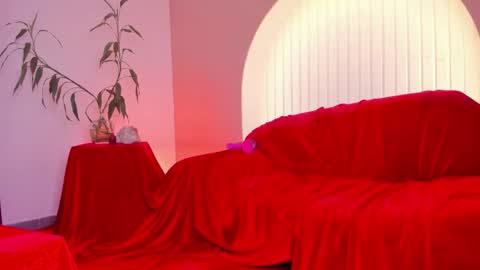 Nina online show from April 29, 6:36 pm