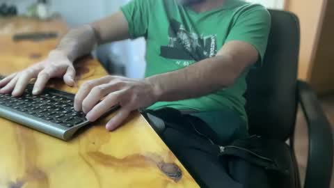 Snapshot of martincito22xl chatting on September 10, 1:55 pm Martincito online show from September 10, 1:55 pm