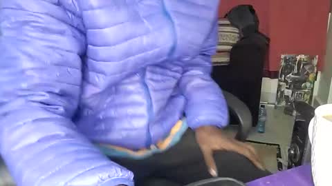 Snapshot of martineznn64 chatting on January 17, 2:18 am martineznn64 online show from January 17, 2:18 am