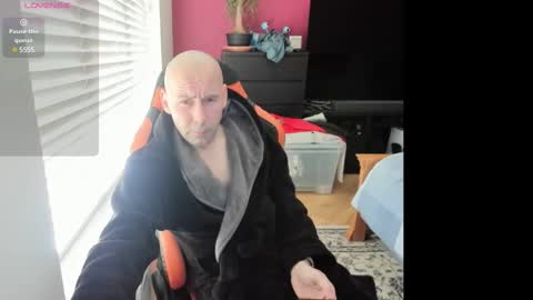 Snapshot of martinireland chatting on February 22, 11:02 am Martin online show from February 22, 11:02 am