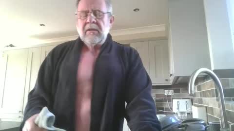 martinrgbxxxx online show from March 28, 9:09 am