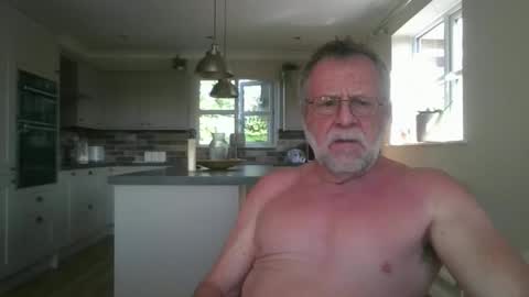 martinrgbxxxx online show from May 23, 8:40 am