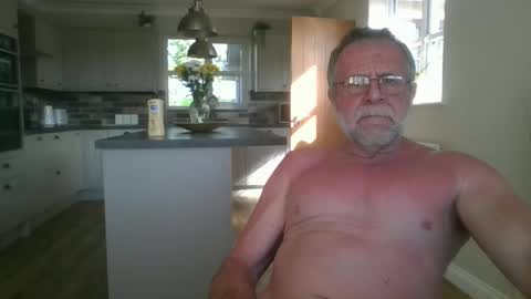 martinrgbxxxx online show from May 24, 7:57 am