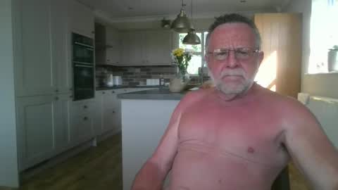martinrgbxxxx online show from May 26, 8:21 am