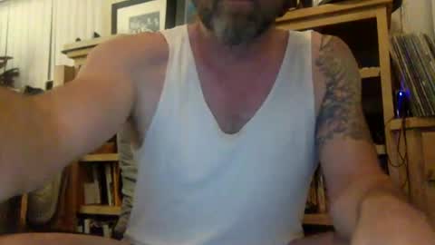 Snapshot of martinstolcris chatting on July 8, 5:34 am martinstolcris online show from July 8, 5:34 am