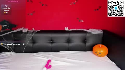 mary__bailey online show from October 26, 12:05 am