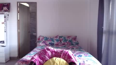 Snapshot of mary_jane1_ chatting on September 21, 2:29 pm mary online show from September 21, 2:29 pm