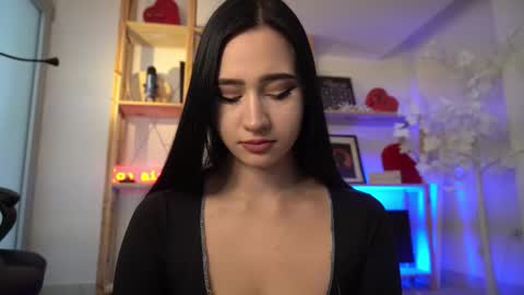 Snapshot of mary_lori chatting on September 14, 6:34 am Mary online show from September 14, 6:34 am