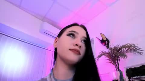 Snapshot of mary_lori chatting on October 19, 6:47 am Mary online show from October 19, 6:47 am