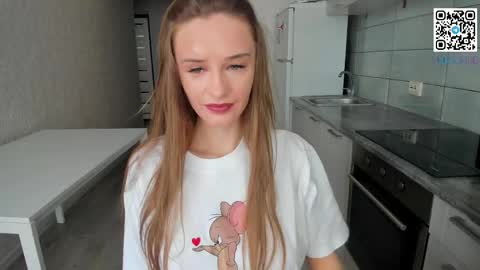 Snapshot of mary_meys chatting on May 1, 11:37 am Mary Mey online show from May 1, 11:37 am