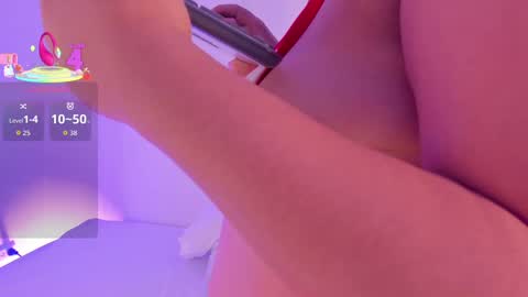 Snapshot of mary_suarez chatting on October 8, 4:10 am Maria online show from October 8, 4:10 am