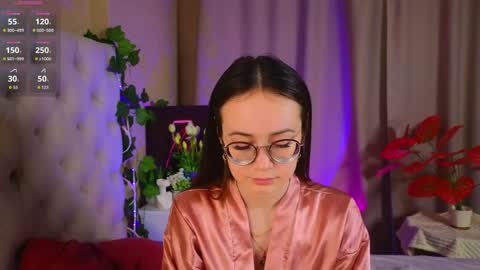 Snapshot of maryflorez chatting on May 24, 8:14 pm Bella3 online show from May 24, 8:14 pm