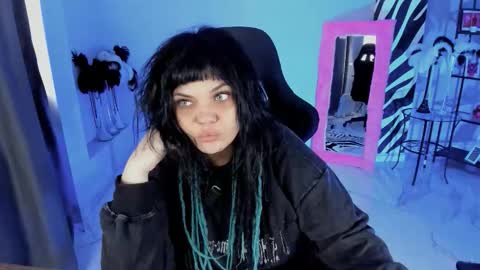 Mary online show from February 26, 11:31 am