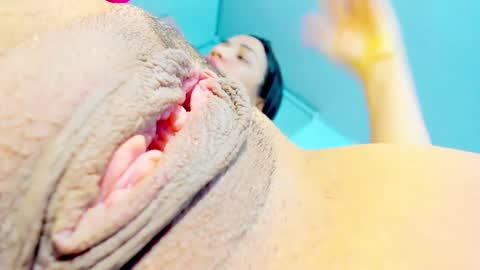 Snapshot of maryjoe11 chatting on December 13, 1:48 am maryjoe11 online show from December 13, 1:48 am