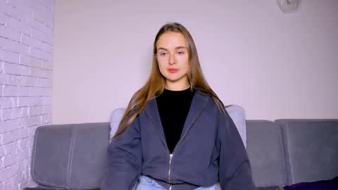 Mari online show from November 25, 9:26 pm