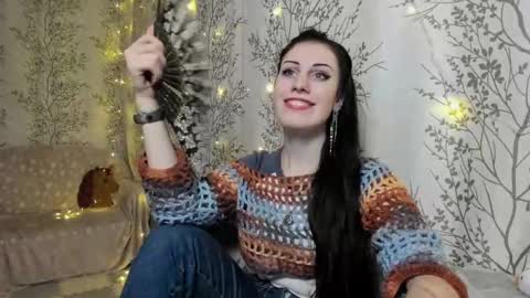 Snapshot of marylou_ chatting on December 5, 10:55 am Mary Lou online show from December 5, 10:55 am