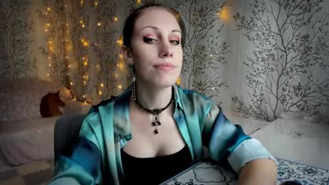 Snapshot of marylou_ chatting on September 28, 9:36 am Mary Lou online show from September 28, 9:36 am