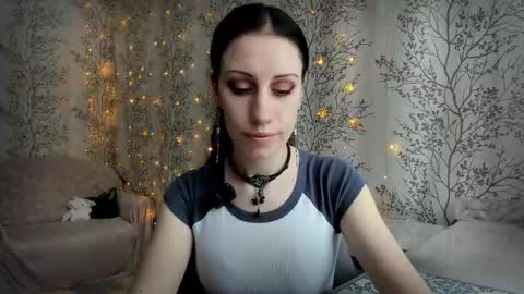 Snapshot of marylou_ chatting on February 17, 6:32 am Mary Lou online show from February 17, 6:32 am