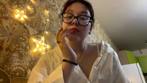 Snapshot of maryloumcglohon chatting on May 19, 5:30 pm Liza online show from May 19, 5:30 pm