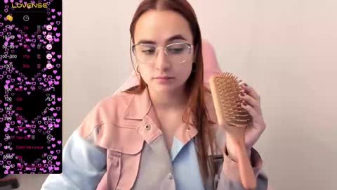 Dulce Maria online show from February 18, 2:05 am