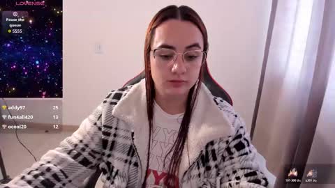 Dulce Maria online show from November 12, 5:57 pm