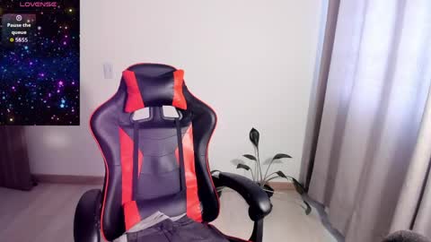 Dulce Maria online show from April 17, 5:27 pm