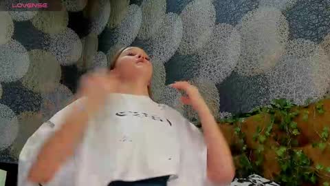 Snapshot of maryshiotta chatting on February 7, 3:19 pm Mary online show from February 7, 3:19 pm