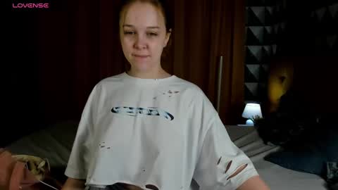 Snapshot of maryshiotta chatting on February 25, 12:58 am Mary online show from February 25, 12:58 am