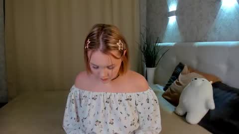 Snapshot of maryshiotta chatting on February 1, 9:19 am Mary online show from February 1, 9:19 am