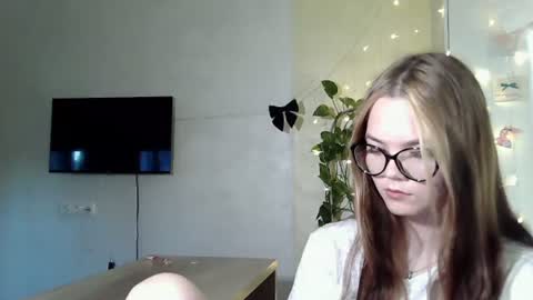 Nessa online show from June 18, 1:15 pm