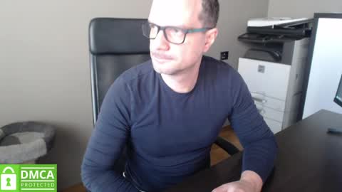 Snapshot of maschiodavide89 chatting on April 9, 6:52 am David online show from April 9, 6:52 am