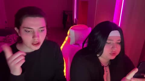 Snapshot of mash_mark chatting on February 16, 11:56 pm Margo Marco online show from February 16, 11:56 pm