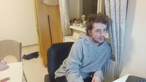 Snapshot of mash_potatoes_are_good chatting on February 23, 1:02 am mash_potatoes_are_good online show from February 23, 1:02 am