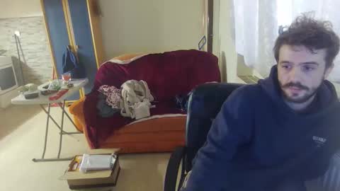 Snapshot of mash_potatoes_are_good chatting on December 4, 8:34 am mash_potatoes_are_good online show from December 4, 8:34 am