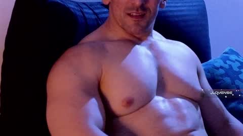 Snapshot of masked_bodybuilder chatting on February 2, 9:45 pm masked_bodybuilder online show from February 2, 9:45 pm