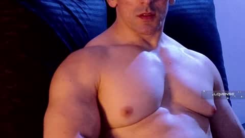 Snapshot of masked_bodybuilder chatting on February 7, 9:58 pm masked_bodybuilder online show from February 7, 9:58 pm