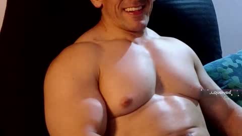 Snapshot of masked_bodybuilder chatting on March 2, 9:11 pm masked_bodybuilder online show from March 2, 9:11 pm