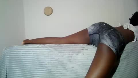 Snapshot of masked_shy_girl chatting on April 10, 10:03 pm masked_shy_girl online show from April 10, 10:03 pm